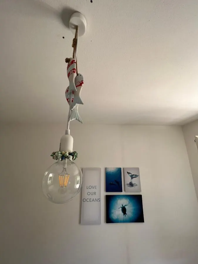 A 2 Passi Dal Mare - Seaside Apt With Backyard 마사 이탈리아